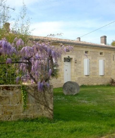 Bed and Breakfast Sous Les Marronniers Petit-Palais-et-Cornemps Exterior foto