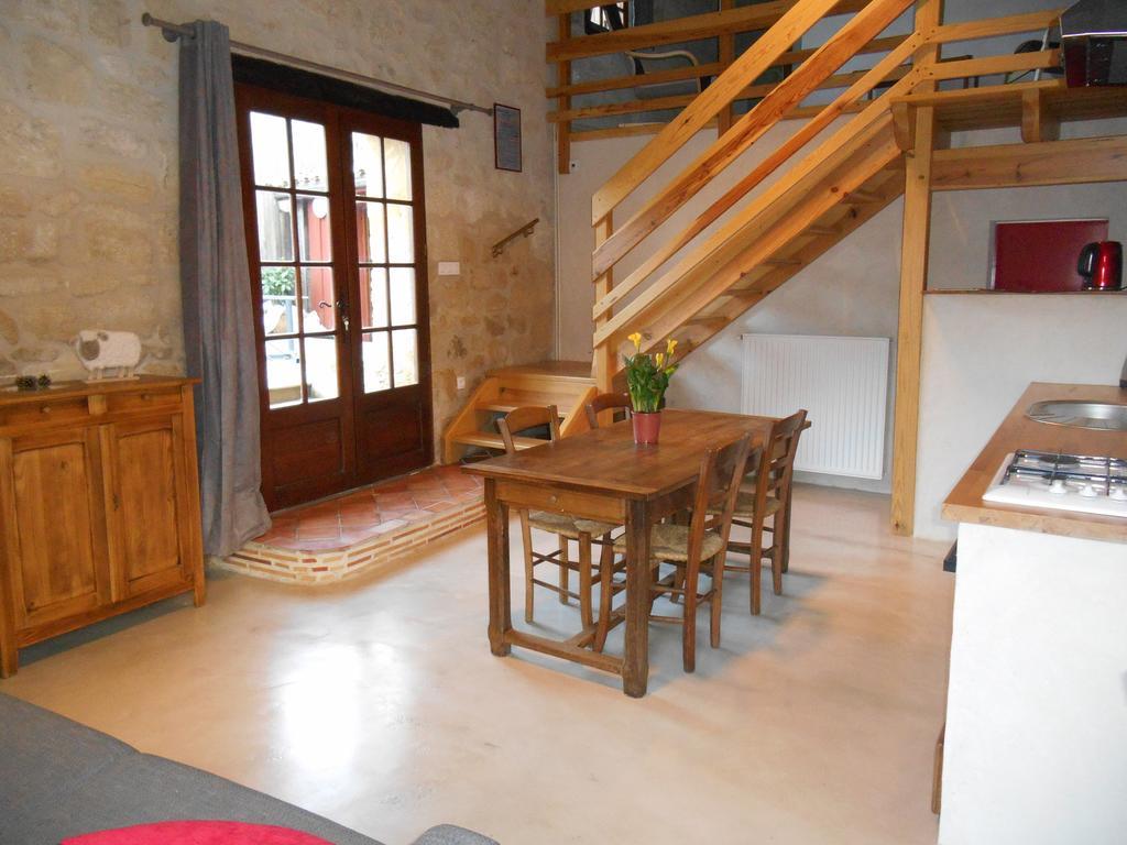 Bed and Breakfast Sous Les Marronniers Petit-Palais-et-Cornemps Exterior foto